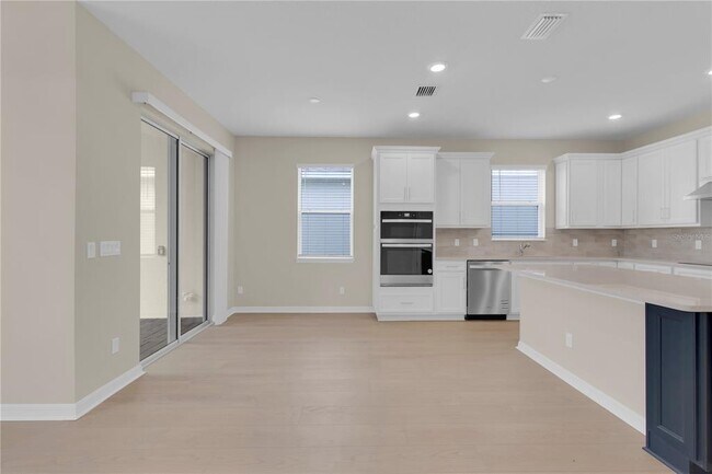 Building Photo - 2261 Mossy Vine Ave