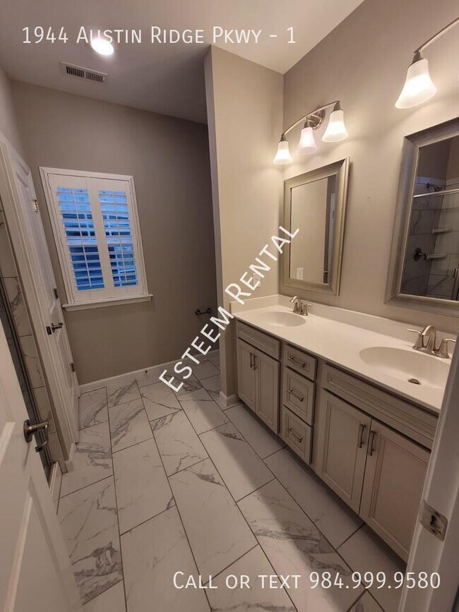 Building Photo - 1944 Austin Ridge Pkwy