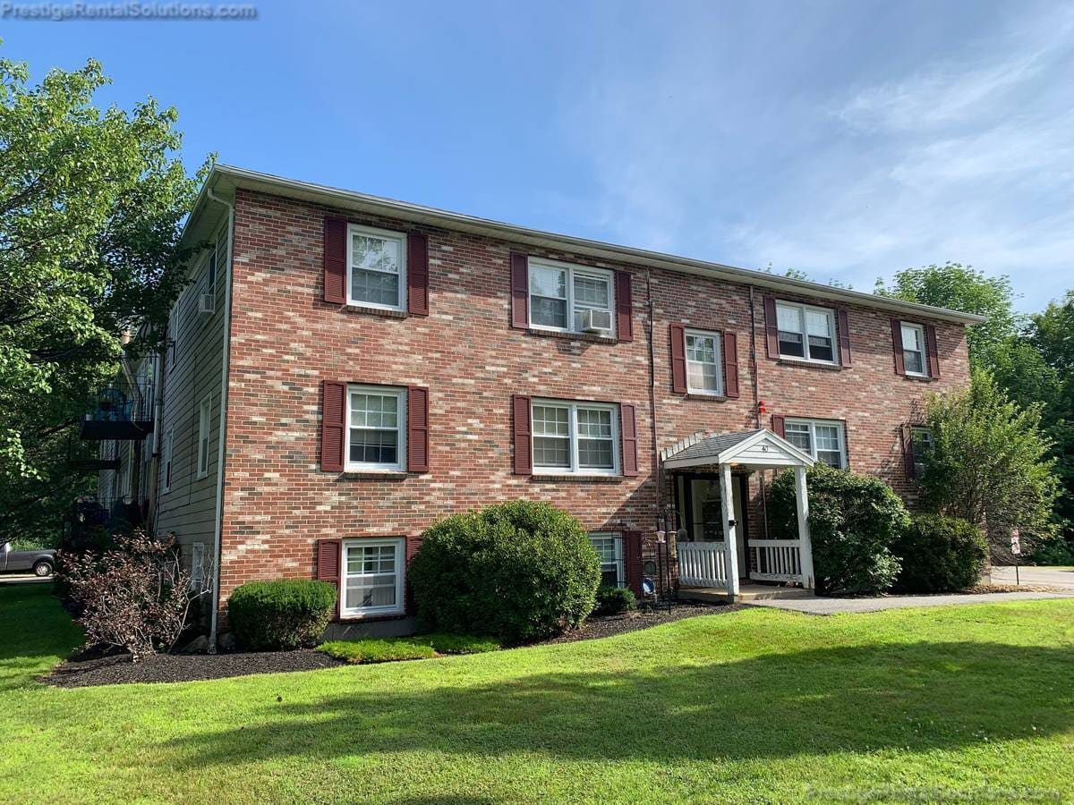 Building Photo - 39 Dinan Dr