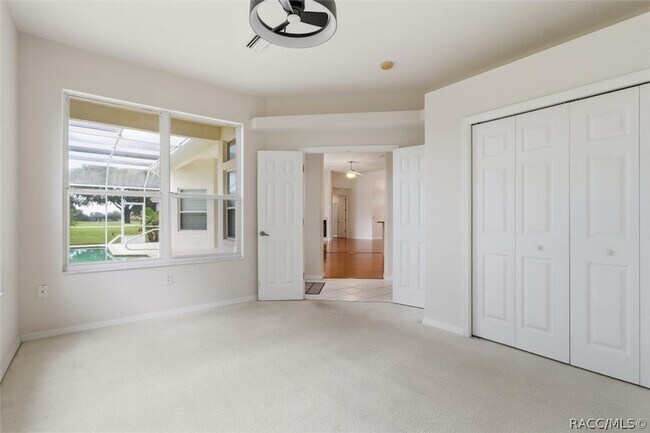 Building Photo - 215 W Mickey Mantle Path