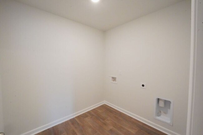 Building Photo - 432 Coconut Dr