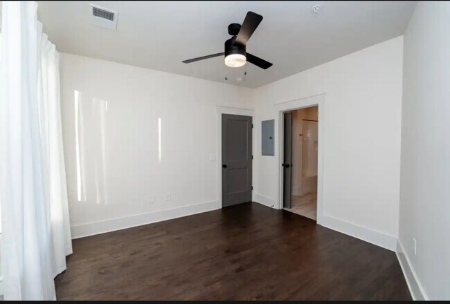 Building Photo - 1507 Porter Rd