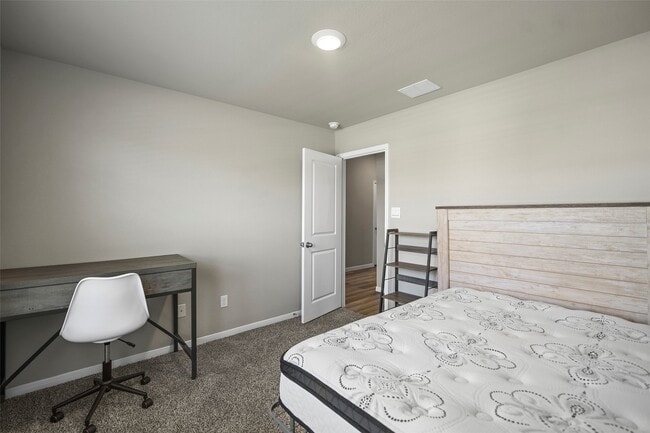 Building Photo - 5333 Samuel Run