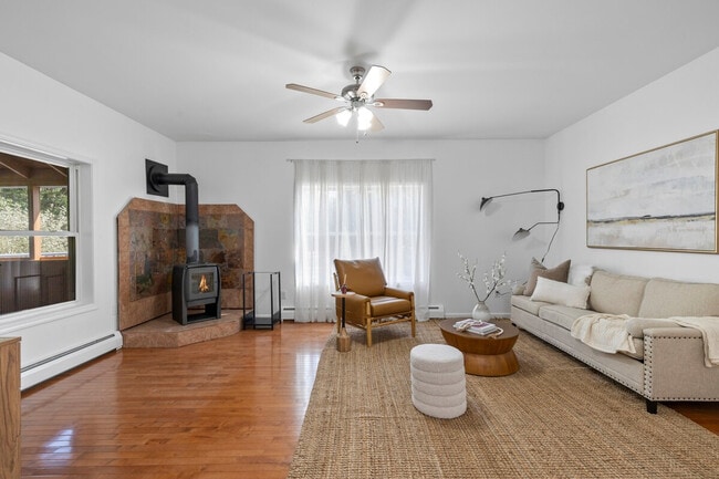 Building Photo - 163 Silver Lake Rd