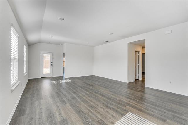 Building Photo - 2125 Croton Ave