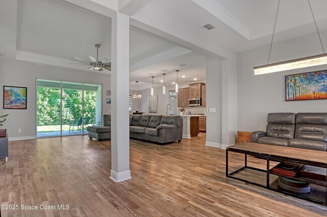 Building Photo - 1752 Killian Dr