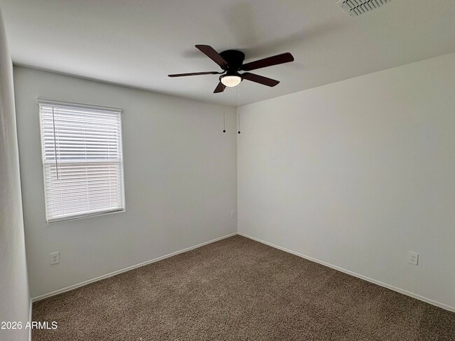 Building Photo - 1575 E Lardner Dr