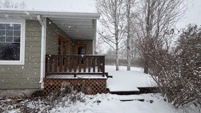 Building Photo - 3003 Oliver St