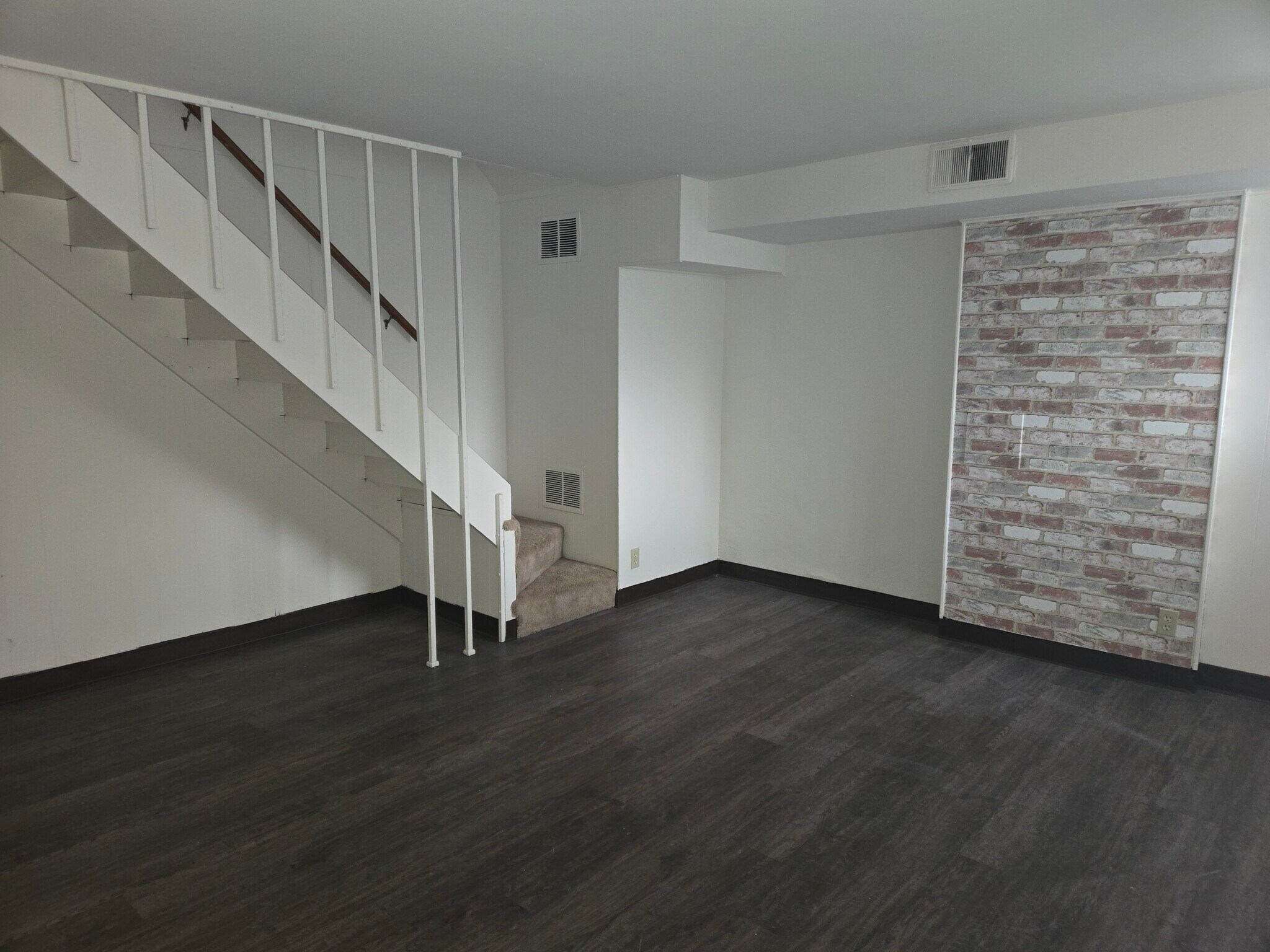Building Photo - 4248 Lasata Dr