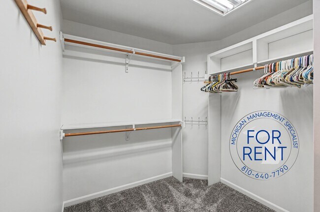 Building Photo - 3175 Rotterdam Dr