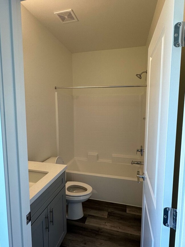 Building Photo - Your Dream Home Awaits: Spacious Summerlin...