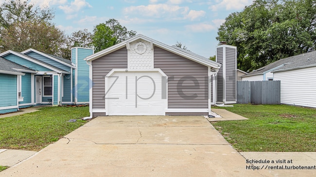 Primary Photo - 5412 Lewiston St