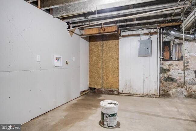 Building Photo - 2908 Oakley Ave