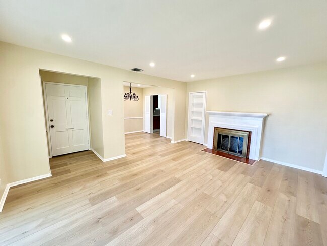 Building Photo - 2544 N Keystone St