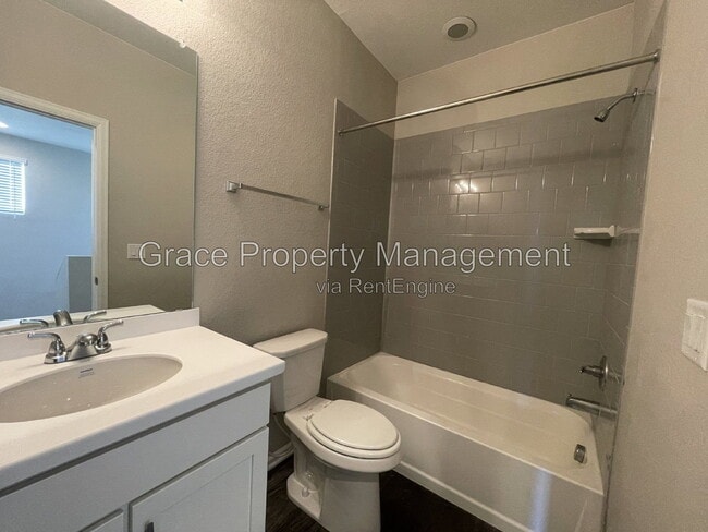 Building Photo - 9661 Truckee St