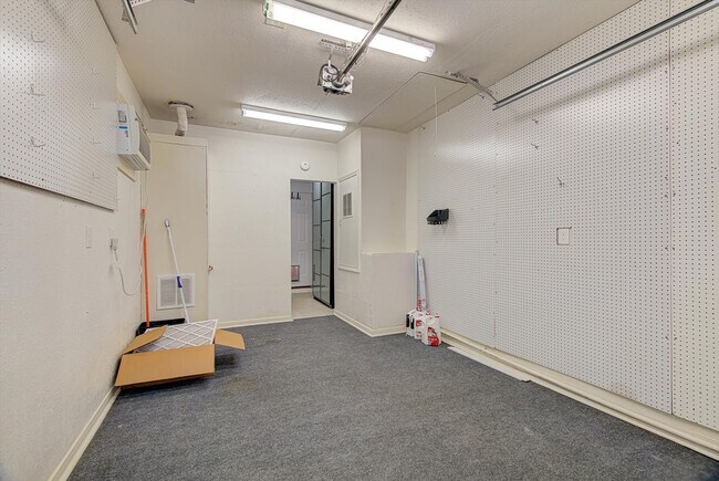 Building Photo - 116 Tarpon Ave