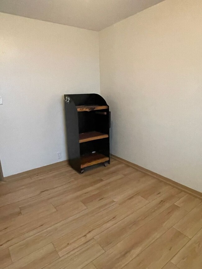 Building Photo - ****Looking for someone to assume roommate...