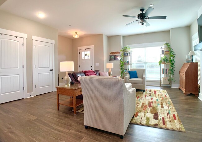 Building Photo - 7372 Winding Way