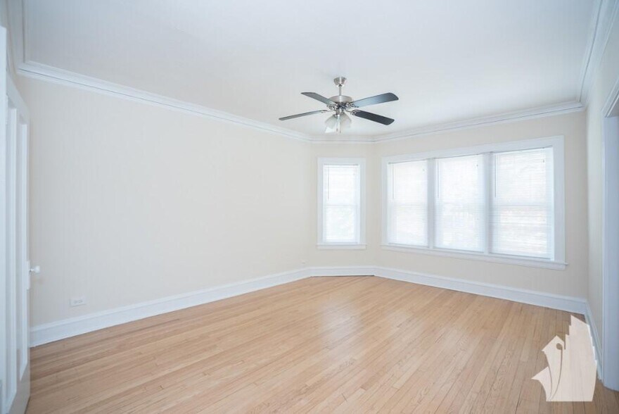 Building Photo - 5208 N Leavitt St