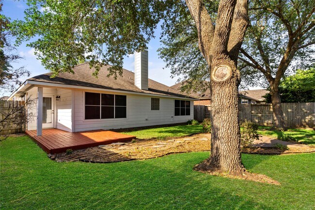 Building Photo - 3135 Stratford Bend Dr