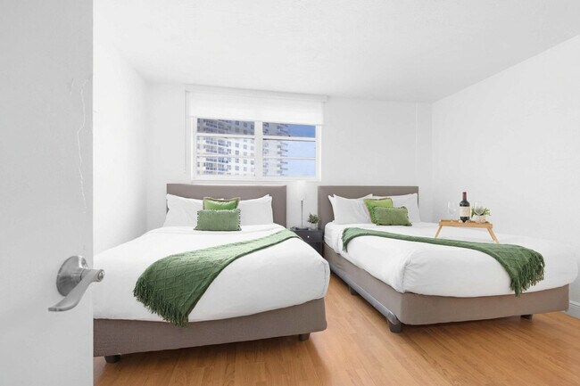 Building Photo - 3801 S Ocean Dr