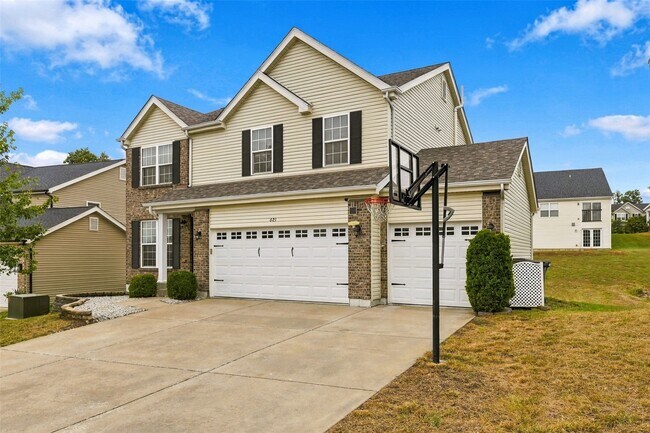 Building Photo - 621 Falling Brook Dr