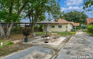 Building Photo - 1932 W Huisache Ave