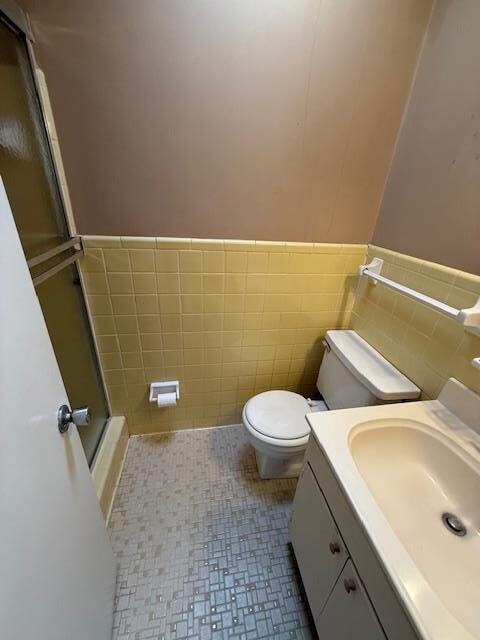 Building Photo - 1601 Salmon Dr