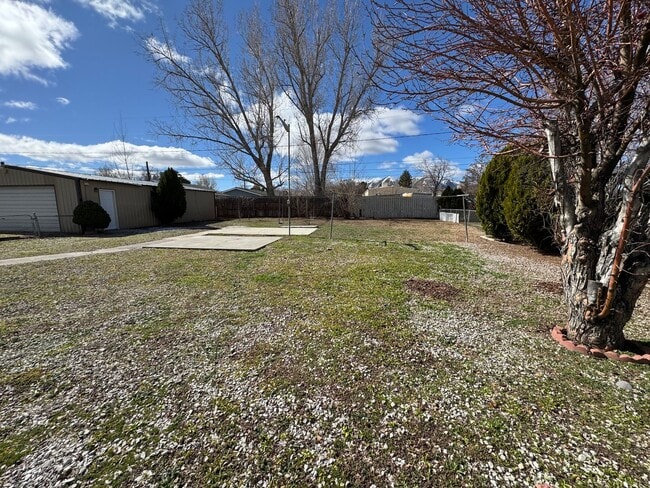 Building Photo - Manufactured home in Lemmon Valley- 3-bedroom 2 bath, huge yard! Pet friendly!