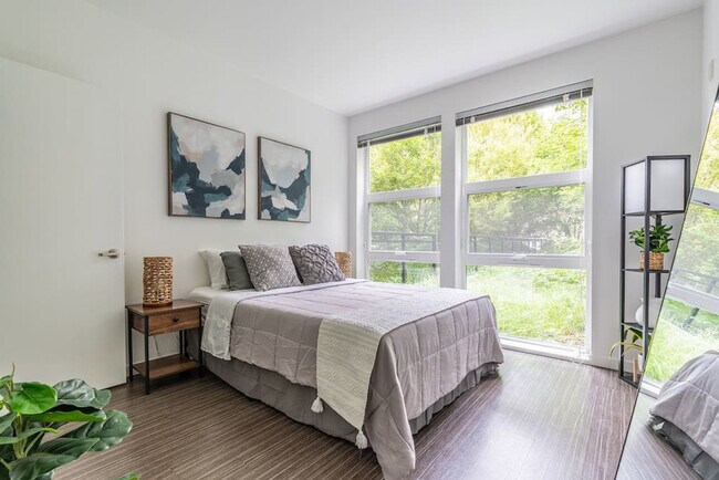 Building Photo - 1717 22nd Ave