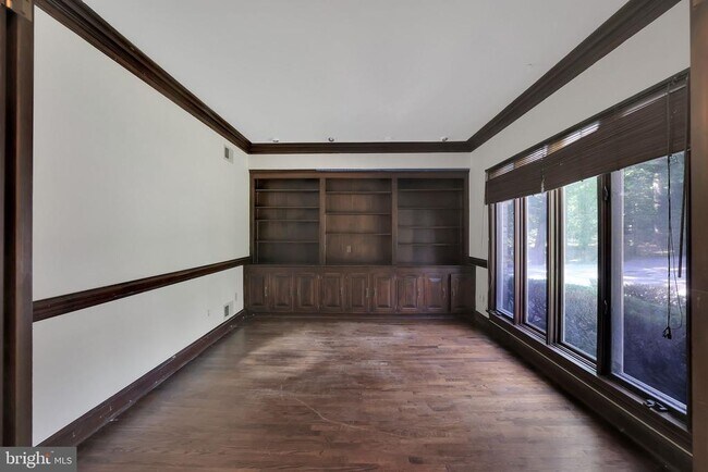 Building Photo - 8901 Iron Gate Ct