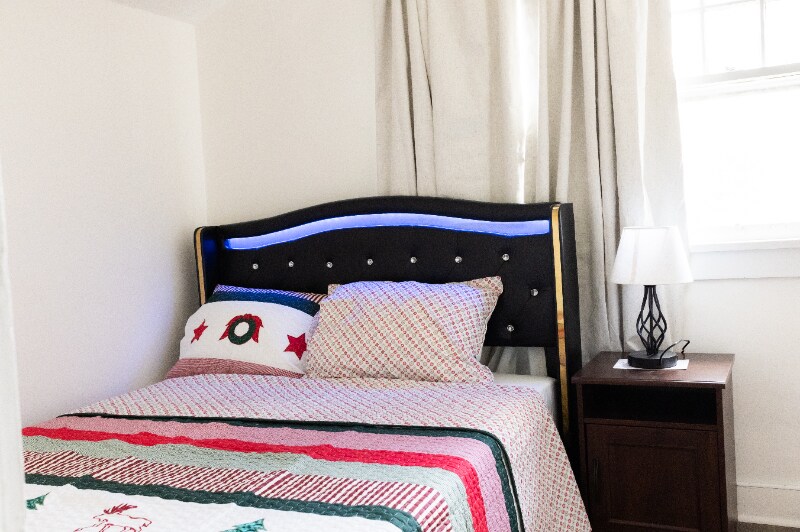 Building Photo - 440 W Main St