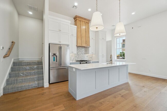 Building Photo - Classic Cape Cod Meets Modern Glam: Your D...