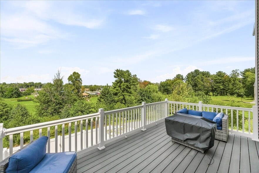 Large deck of main level with gorgeous views - 1403 Wilmer Park Ln
