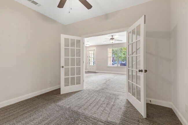 Building Photo - 1201 Moher Blvd