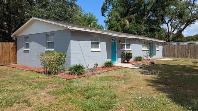 Building Photo - 2204 Irene St