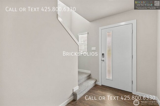 Building Photo - 9502 18th Ave W