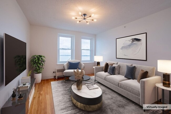 Primary Photo - 285 Lynn Shore Dr