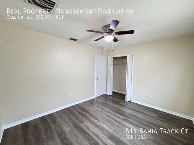 Building Photo - 514 B Track Ct