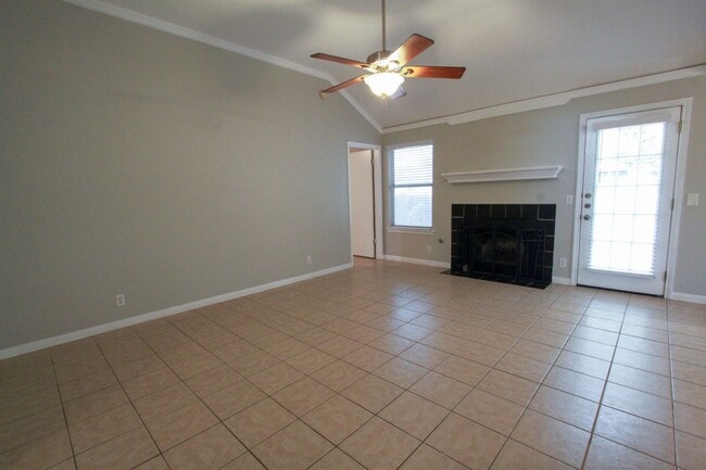 Building Photo - Spacious 3BR/2BA Corner Lot Home in Austin’s Colony