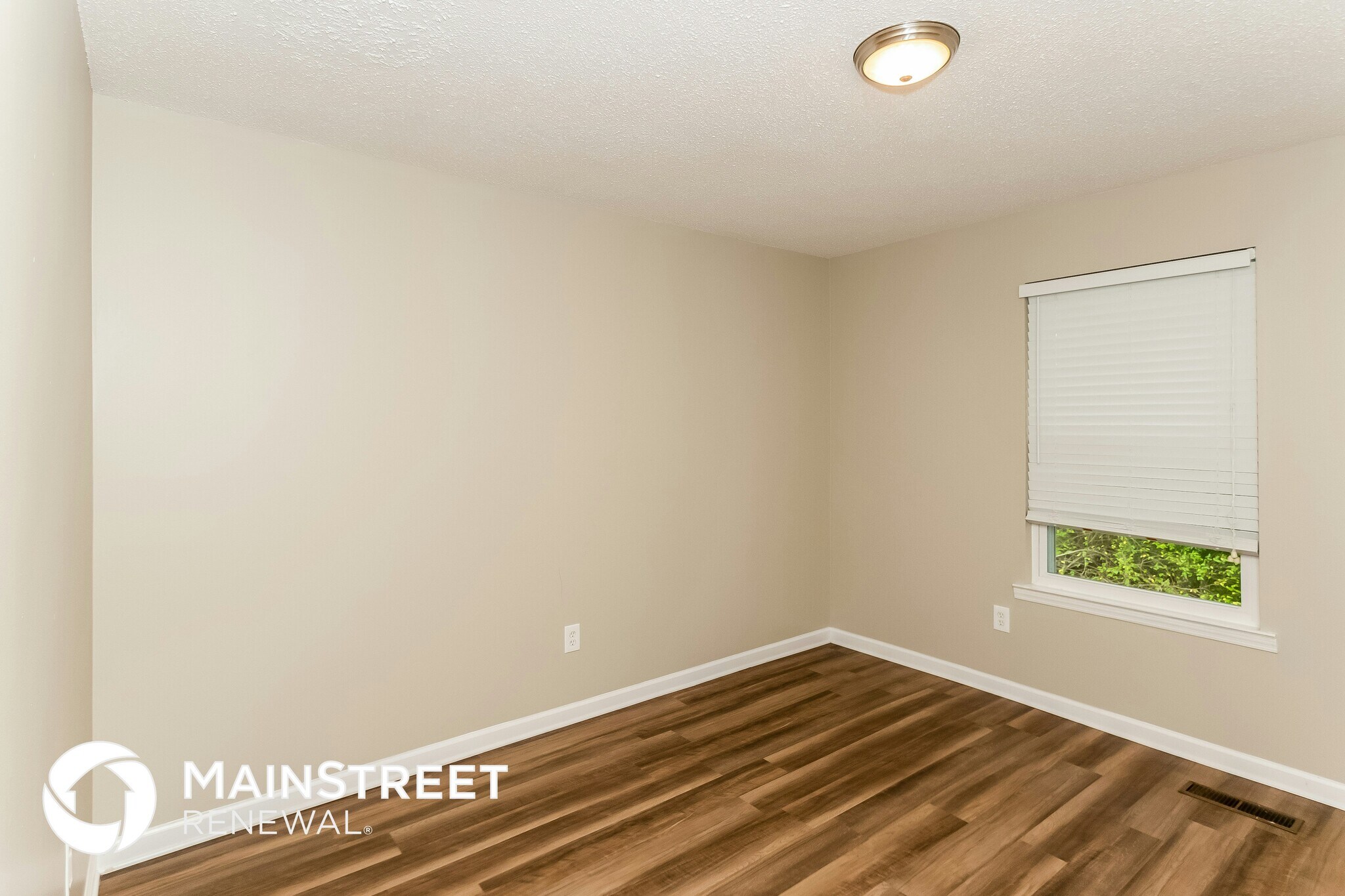 Building Photo - 720 Twin Ridge Dr
