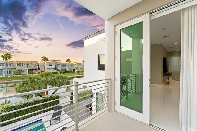 Building Photo - 10561 NW 67th Terrace