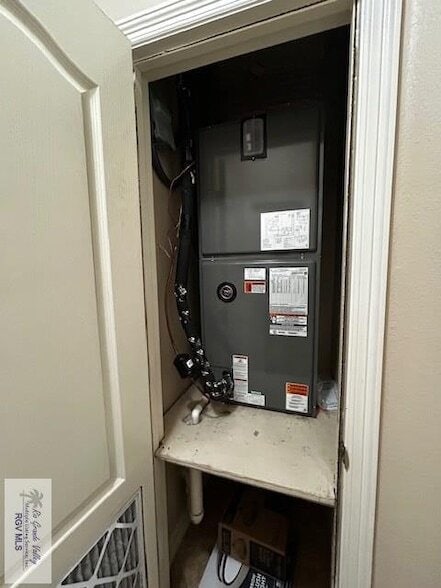 Building Photo - 6654 Pino Azul Dr