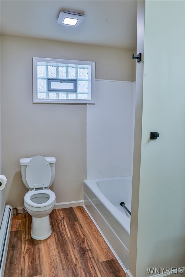 Building Photo - 21 Center St