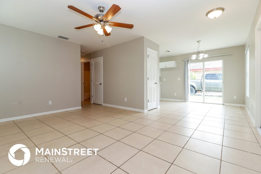 Building Photo - 5545 Fifth Ave