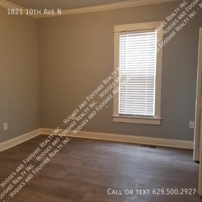 Building Photo - 1821 10th Ave N