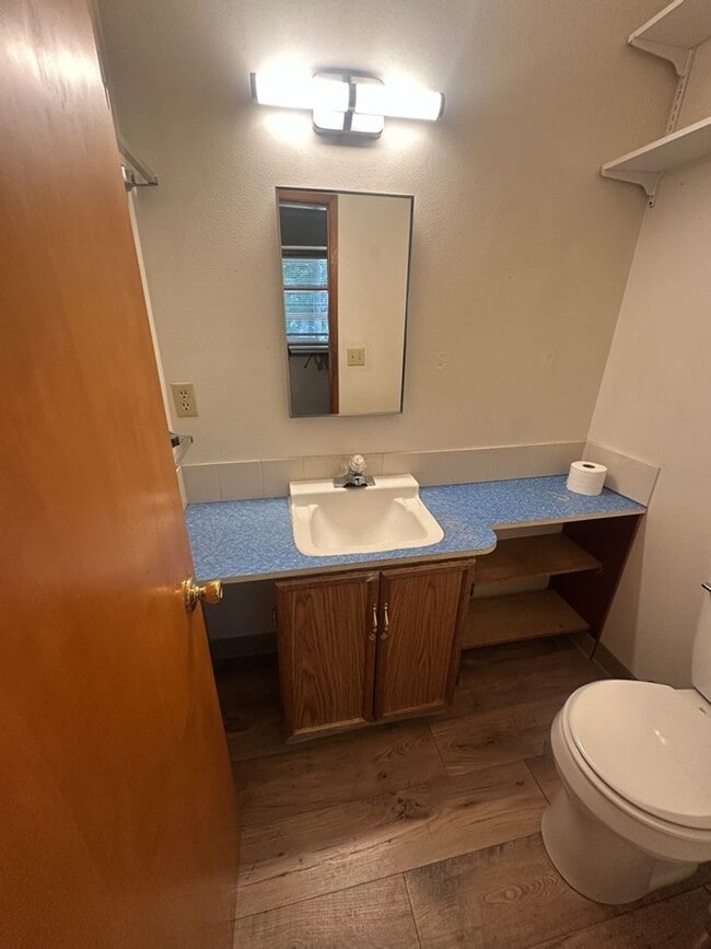 Building Photo - 3 Bedroom 1.5 Bath Ranch in Felida!