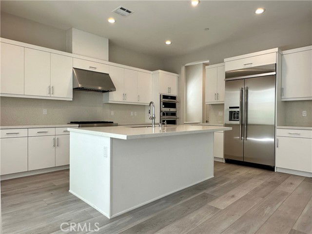 Building Photo - 150 Edna Pkwy