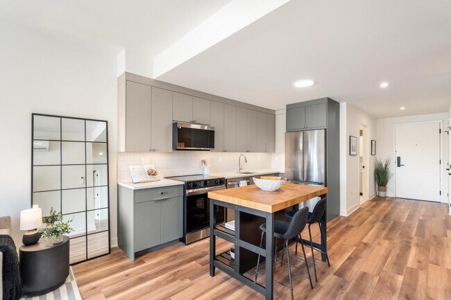 Building Photo - 857 Communipaw Ave