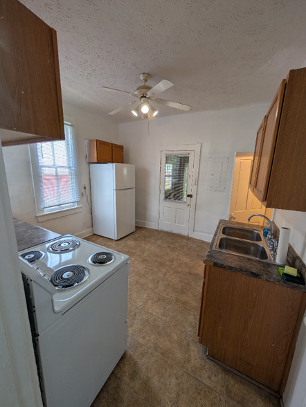 Building Photo - 211-213 N 20th St